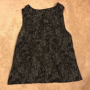 Beautiful black and white Ann Taylor Top